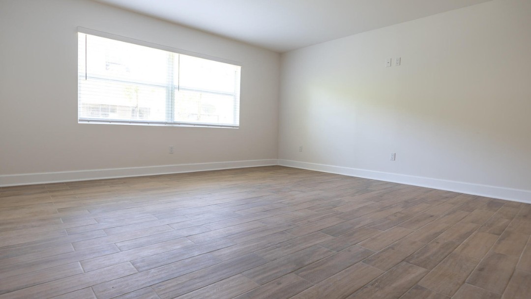 8706-nw35th-st-coral-springs-fl-33065-7